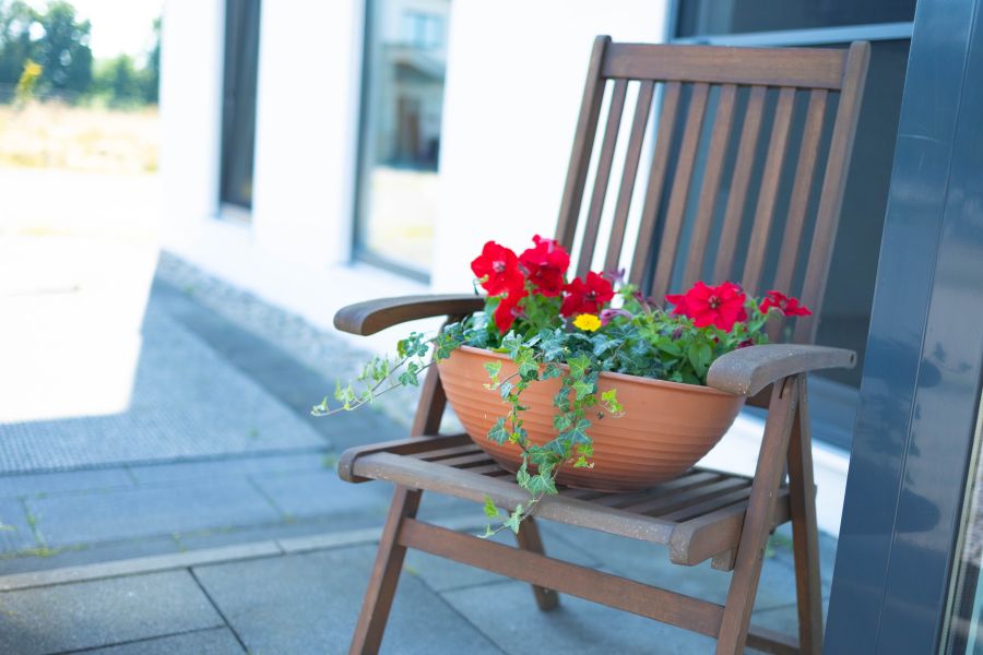 Ambulant betreute intensiv-WG-Hebertsfelden-Rottaler Lebensraum-Eingang Stuhl